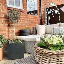 IDEALIST Lite Square Box Contemporary Light Concrete Planter