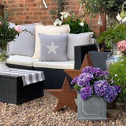 IDEALIST Lite Faux Lead Chelsea Box Square Light Concrete Planter