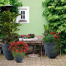 IDEALIST Lite Ribbed Light Concrete Vase Planter