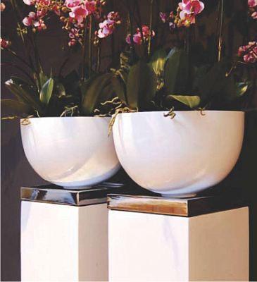 Fiberstone Glossy Peter Light Planter by Idealist Premium