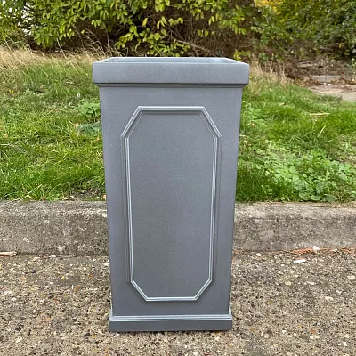 IDEALIST Lite Faux Lead Chelsea Light Concrete Tall Square Planter