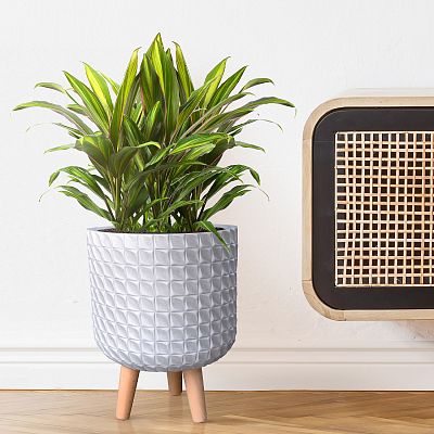 IDEALIST Lite Faceted Effect Planter on Legs