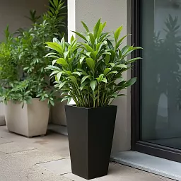 IDEALIST Lite Tall Tapered Contemporary Light Concrete Planter