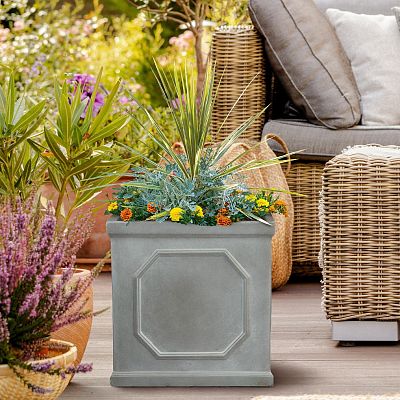 IDEALIST Lite Faux Lead Chelsea Box Square Light Concrete Planter