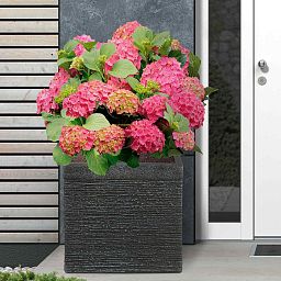 IDEALIST Lite Ribbed Light Concrete Square Planter