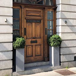 IDEALIST Lite Tall Square Contemporary Light Concrete Planter