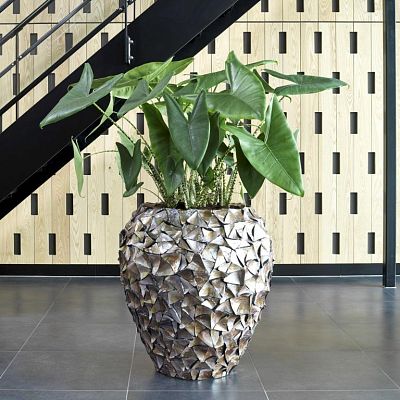 Shell 80 Round Tall Polystone Indoor Planter