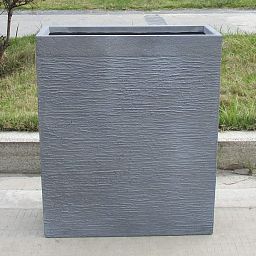 IDEALIST Lite Ribbed Light Concrete Barrier Planter