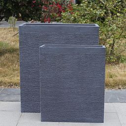 IDEALIST Lite Ribbed Light Concrete Barrier Planter