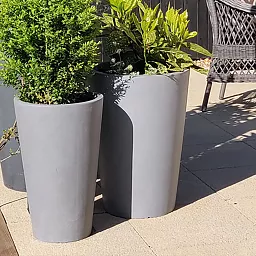IDEALIST Lite Contemporary Round Light Concrete Planter