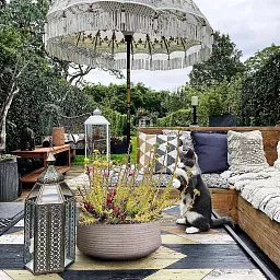 IDEALIST Lite Large Ribbed Light Concrete Bowl Planter