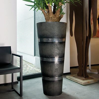 Cosmos Round Tall Polystone Outdoor Planter
