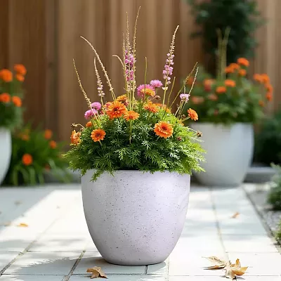 IDEALIST Lite Contemporary Light Concrete Egg Planter