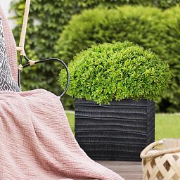 IDEALIST Lite Straw Ribbed Square Outdoor Planter