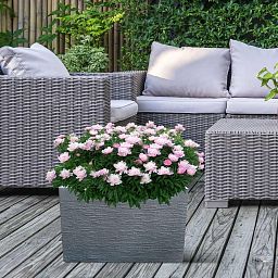 IDEALIST Lite Ribbed Light Concrete Trough Planter