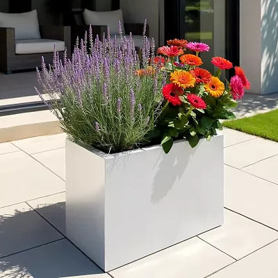 IDEALIST Lite Contemporary Light Concrete Trough Planter