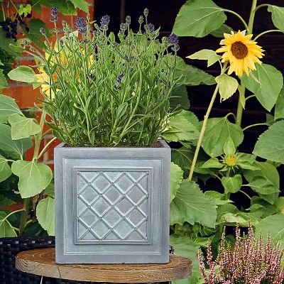 IDEALIST Lite Faux Lead Lattice Planter Light Concrete Square Box