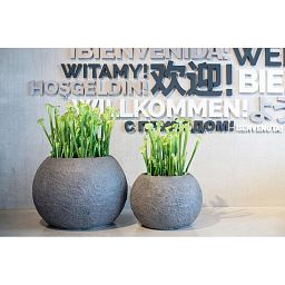 ROCKY Planting Ball Fiberglass Planter