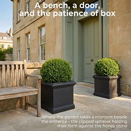 IDEALIST Lite Victorian Box Square Light Stone Outdoor Planter