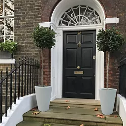 IDEALIST Lite Contemporary Round Light Concrete Planter