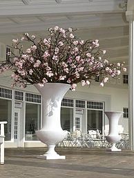 Fleur Ami Cesare White planter