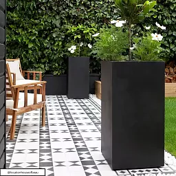 IDEALIST Lite Tall Square Contemporary Light Concrete Planter