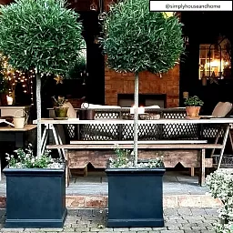 IDEALIST Lite Victorian Box Square Light Stone Outdoor Planter