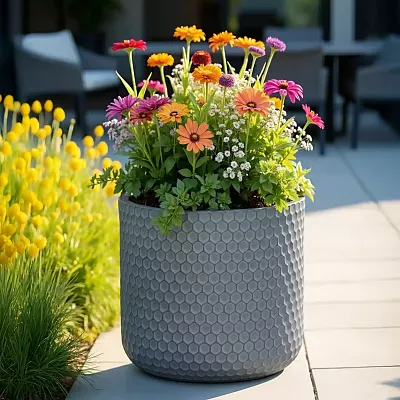 IDEALIST Lite Honeycomb Style Cylinder Round Outdoor Planter