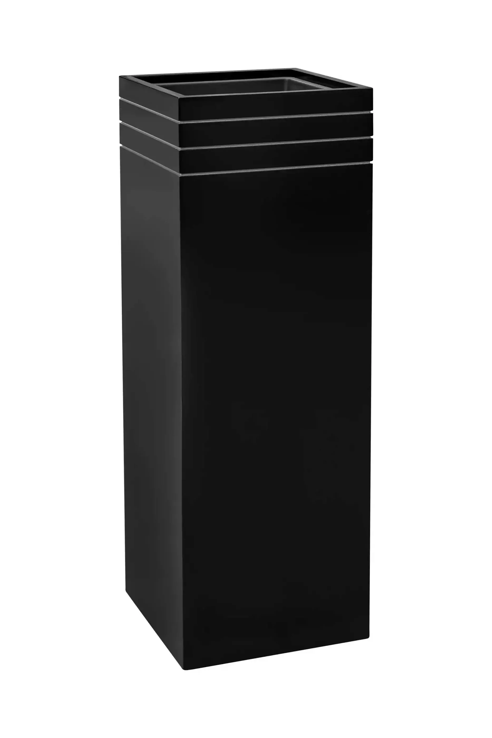 Line-Up Tall Planter IN\OUT