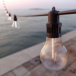 Edinburgh USB Premium Solar Outdoor Garland with Lights