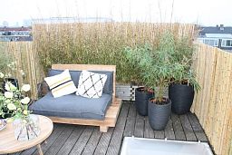 Round Resin Ribbed Planter by Cadix Capi Tutch Vase Elegance Low