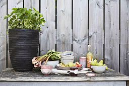 Round Resin Row Planter by Cadix Capi Tutch Vase Elegance Low