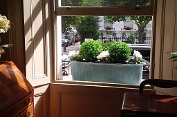 Provencal Fiberglass Trough B.Copper Planter Pot In/Out