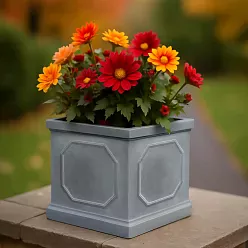 IDEALIST Lite Faux Lead Chelsea Box Square Light Concrete Planter