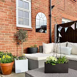 IDEALIST Lite Window Box Light Concrete Planter