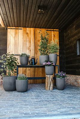 Tall Resin Planter by Cadix Capi Tutch Round