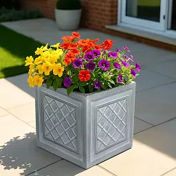 IDEALIST Lite Faux Lead Lattice Planter Light Concrete Square Box
