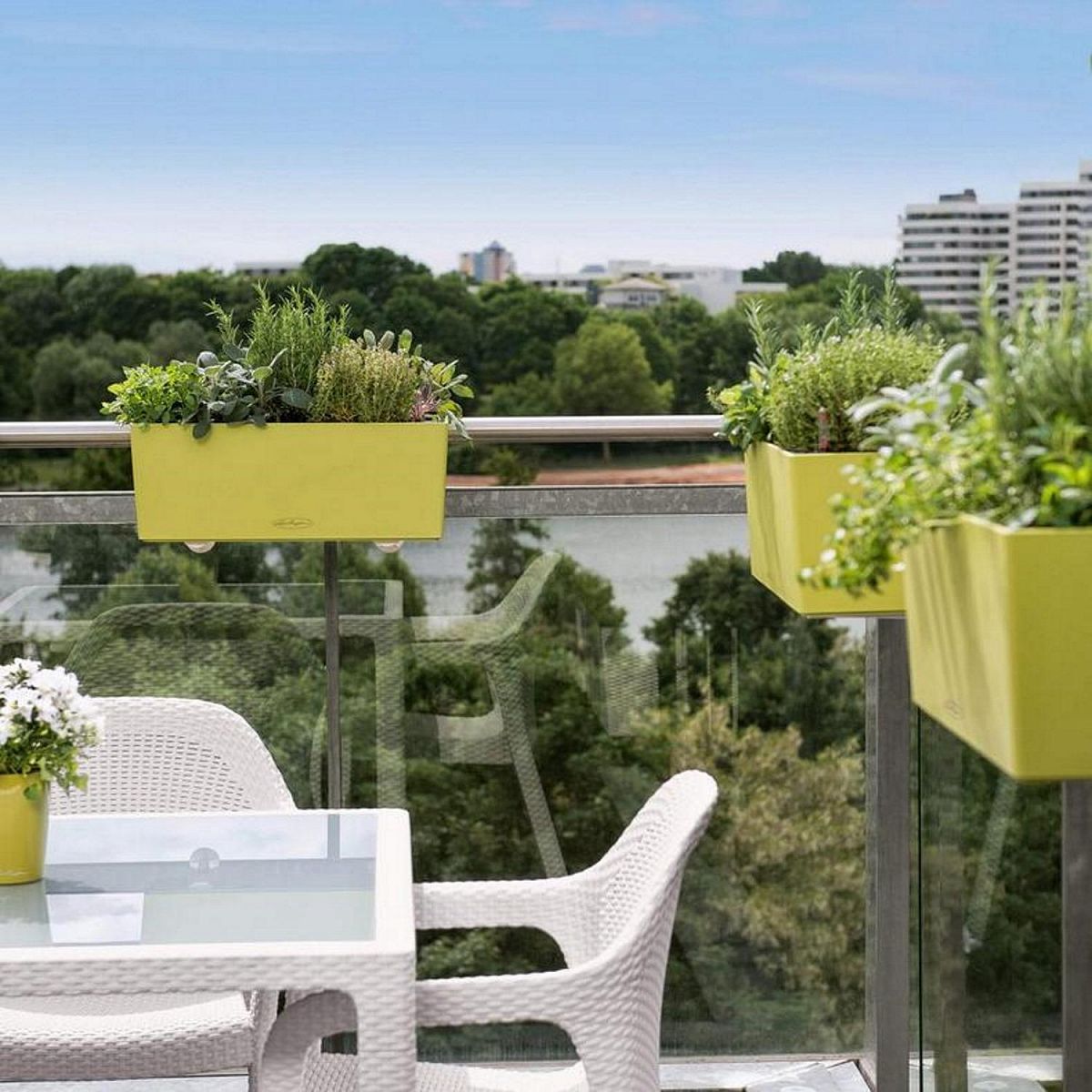 LECHUZA BALCONERA Color Trough Poly Resin Self-watering Planter Set