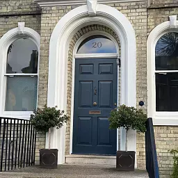 IDEALIST Lite Faux Lead Chelsea Box Square Light Concrete Planter