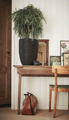 Round Resin Ribbed Planter by Cadix Capi Tutch Vase Elegance Low