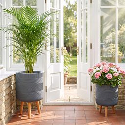 IDEALIST Lite Indoor Plant Pot, Ribbed Planter on Legs
