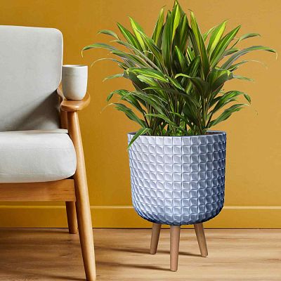 IDEALIST Lite Faceted Effect Planter on Legs