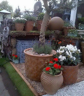 Shimmer Fiberglass Round Terracotta Planter Pot In/Out