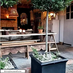 IDEALIST Lite Victorian Box Square Light Stone Outdoor Planter