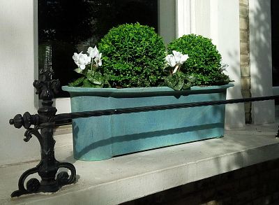 Provencal Fiberglass Trough B.Copper Planter Pot In/Out