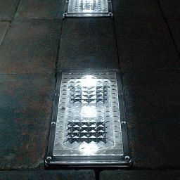 Paverlight Brick Premium Outdoor Solar Garden Lights