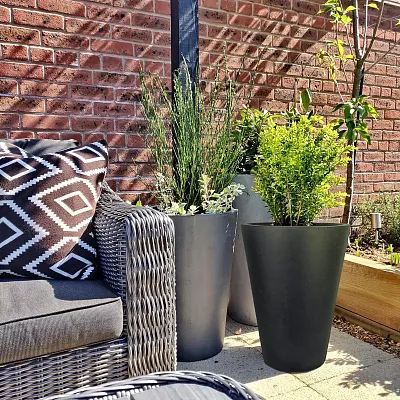 IDEALIST Lite Contemporary Round Light Concrete Planter