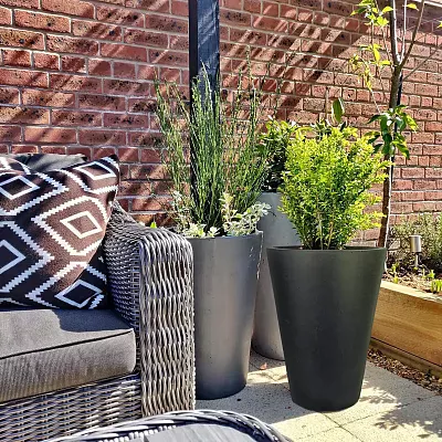 IDEALIST Lite Contemporary Round Light Concrete Planter