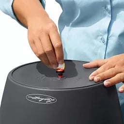 LECHUZA CLASSICO Color Round Poly Resin Self-watering Planter