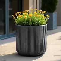 IDEALIST Lite Ribbed Black Round Outdoor Planter D45 H45 cm, 71.6L